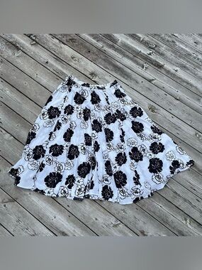 The Look black + white floral print maxi skirt